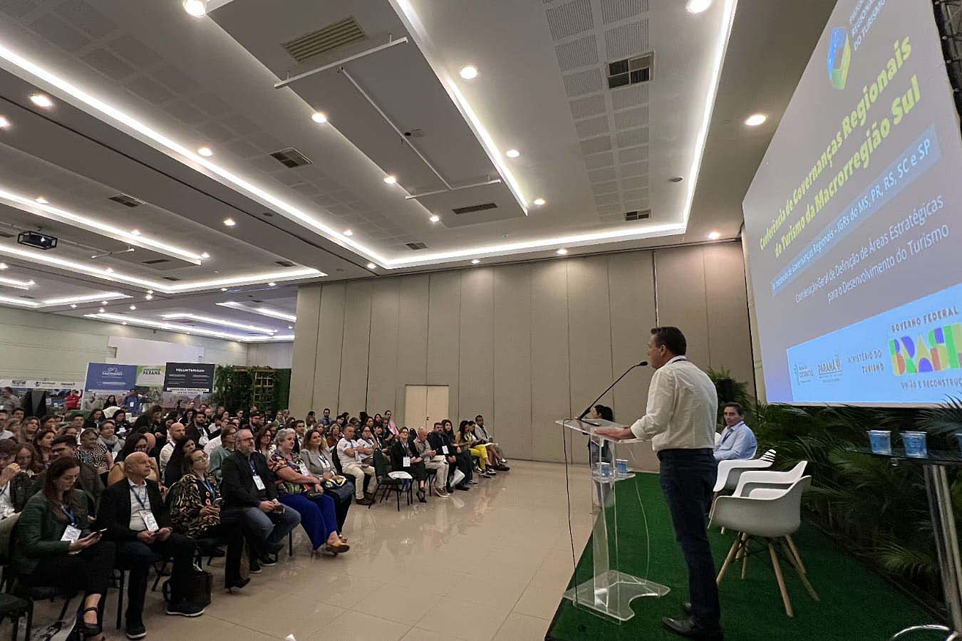 Investimentos do Governo nas IGRs do Turismo são tema de encontro em Foz do Iguaçu