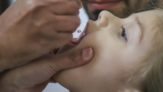 Sábado é dia da gotinha que salva em Curitiba e domingo se comemora do Dia da Imunização, conquista de toda a sociedade