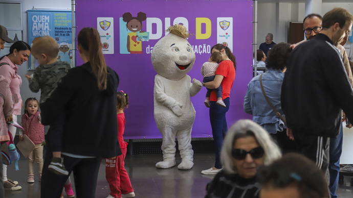 Curitiba aplica mais de 10 mil doses no Dia D de vacinação contra a poliomielite