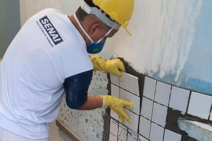 Com revitalização da orla de Matinhos, IAT oferece curso de construção civil