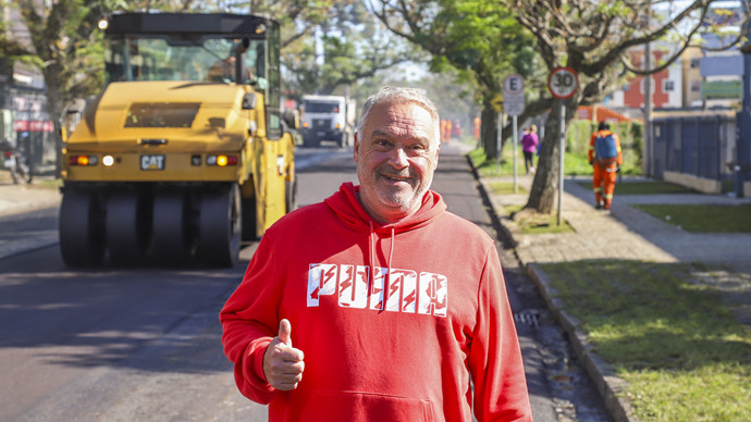 Prefeitura de Curitiba recupera pavimentação de ruas para novo binário da cidade