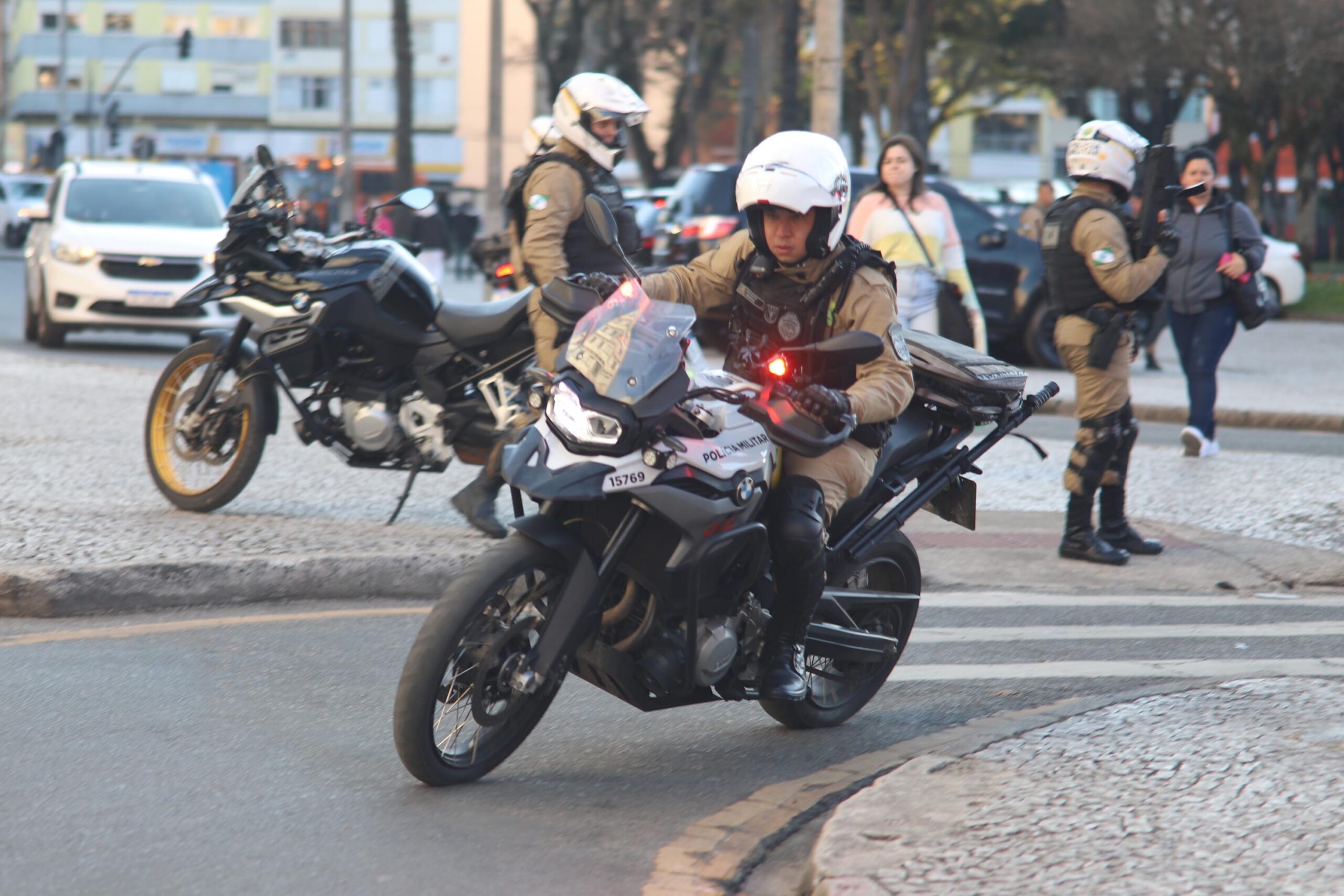 PMPR reforça policiamento em Curitiba com Operação Força Visível