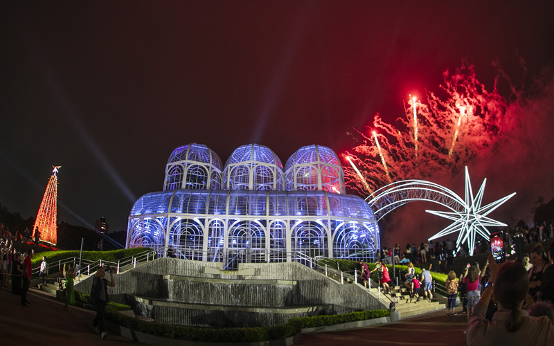 Conheça as principais atrações do Natal de Curitiba – Luz dos Pinhais 2024