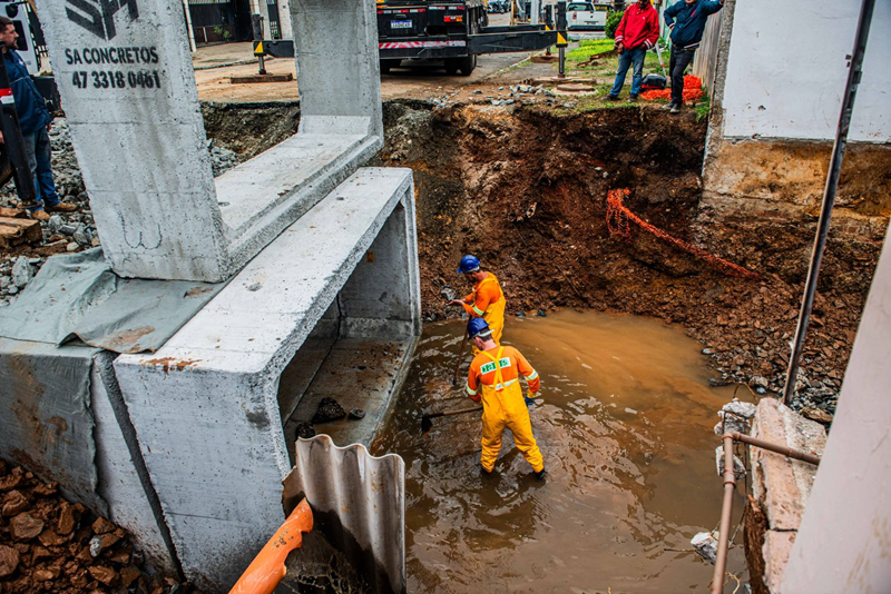 Prefeitura de Curitiba conclui obra de macrodrenagem e reduz riscos de alagamento