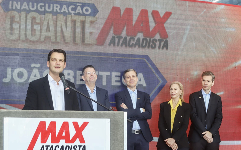 Novo atacarejo gera mais de 400 empregos diretos e indiretos em Curitiba