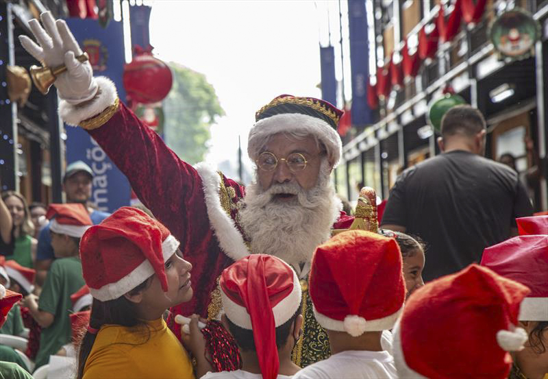 Prefeitura de Curitiba convida população a presentear crianças atendidas pela FAS