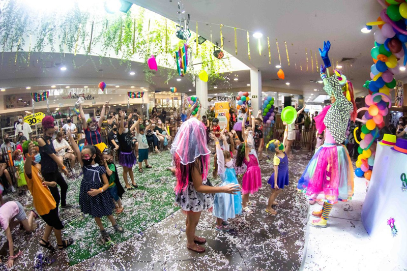 Mercado Municipal Capão Raso entra no ritmo do carnaval  e tem bloquinho neste sábado
