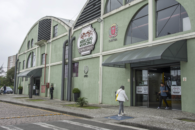 Feirinha do Mercado Municipal Capão Raso começa nesta quinta-feira com artesanato, queijos e doces