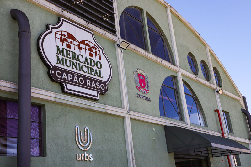 Feirinha do Mercado Capão Raso é na sexta e no sábado; evento passa a ser mensal