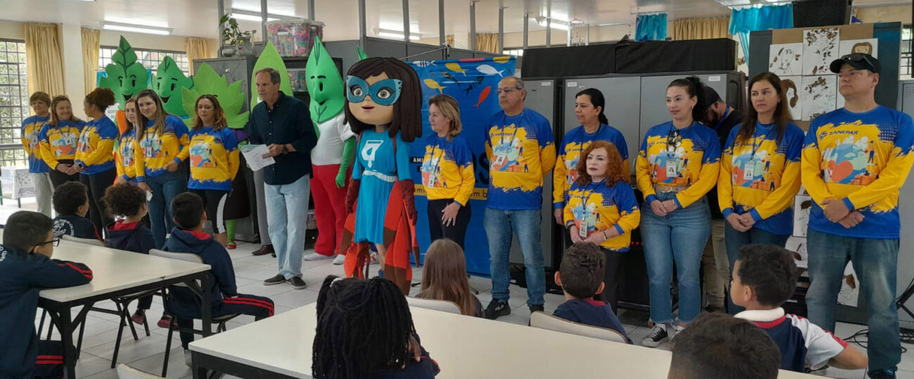 Sanepar e Prefeitura de Curitiba conscientizam crianças sobre a importância da água