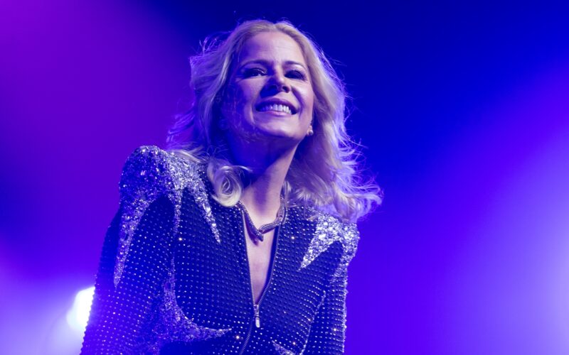 Paula Toller celebra 40 anos de carreira no Guairão sábado (26)