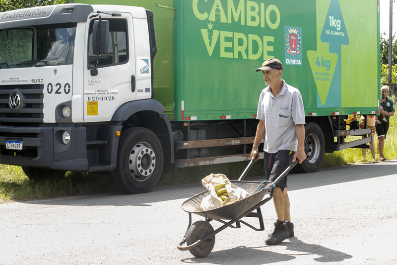 Veja a lista de serviços móveis da Prefeitura de Curitiba para quarta-feira (21/5)
