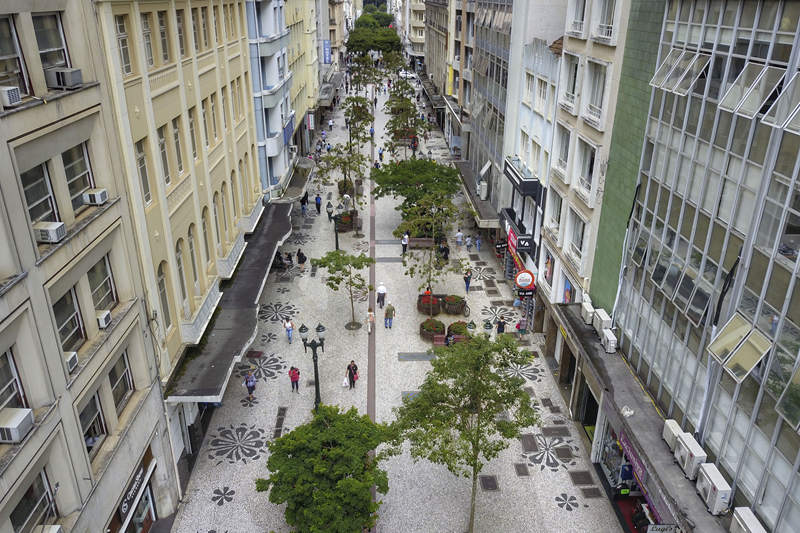 Tem Blitz do Emprego no Centro de Curitiba na segunda-feira; veja onde conseguir uma vaga