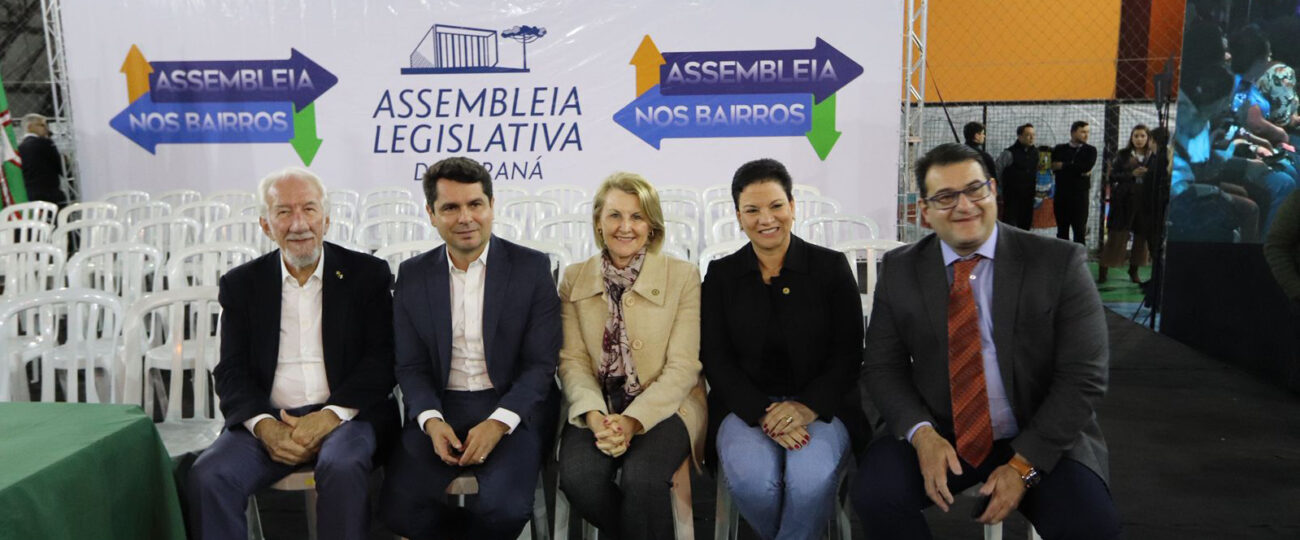 Demandas do cidadão e serviços: Piana participa da 1ª edição do Assembleia nos Bairros