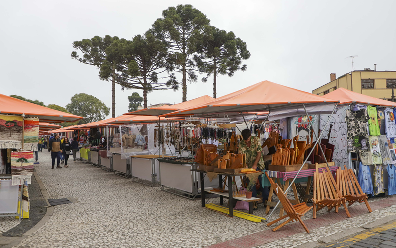 Quarta tem seis feiras noturnas em Curitiba; veja os endereços