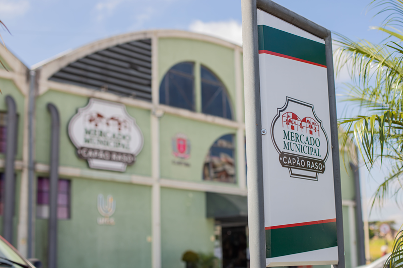 Mercado Capão Raso faz feirinha para o Dia dos Namorados; tem até bebê reborn