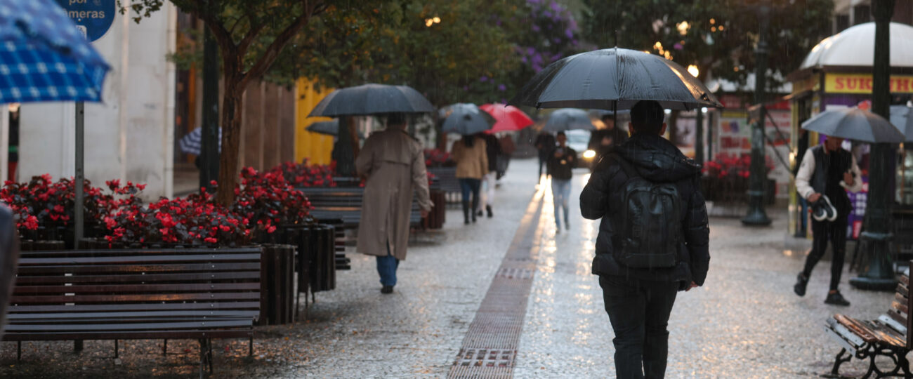 Aviso de temporais: fim de semana será chuvoso no Paraná