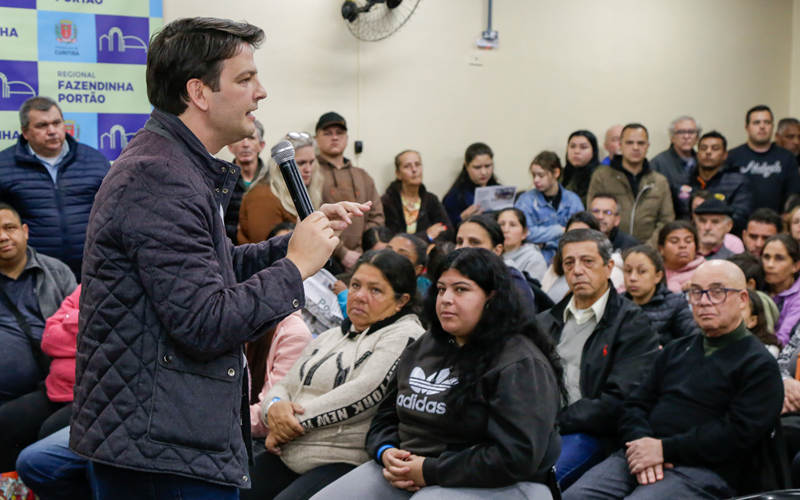 Prefeito Eduardo Pimentel abre votações finais do Fala Curitiba nas regionais