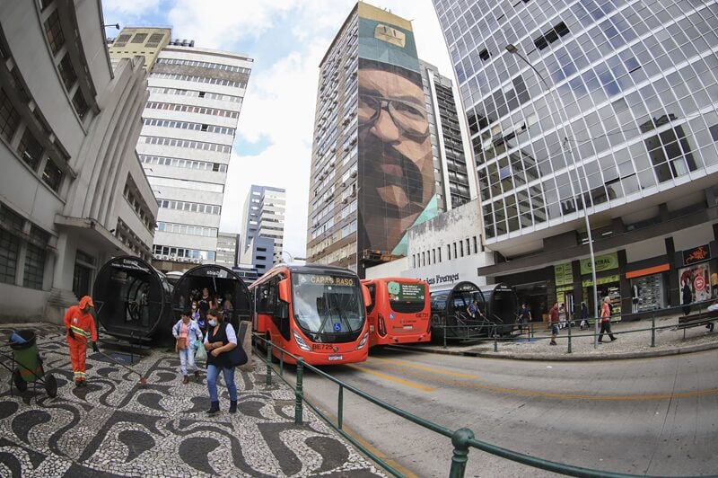 Como Curitiba se tornou a 5ª cidade mais competitiva do Brasil em 2025?