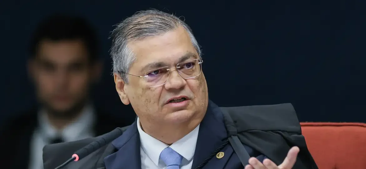 Dino manda PF investigar emendas parlamentares que somam R$ 694 mi