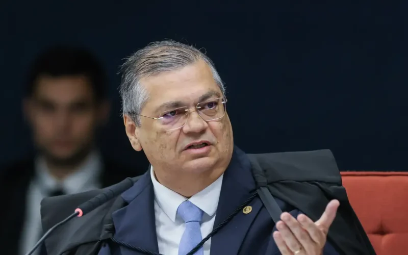 Dino manda PF investigar emendas parlamentares que somam R$ 694 mi