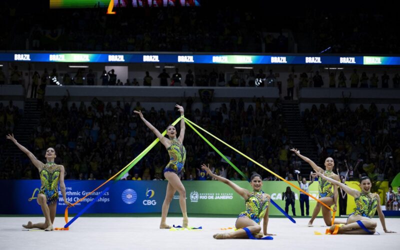 Com duas atletas do Paraná, Brasil conquista prata inédita no Mundial de Ginástica Rítmica