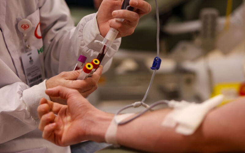 Hemepar solicita com urgência doações de sangue dos tipos O- e O+