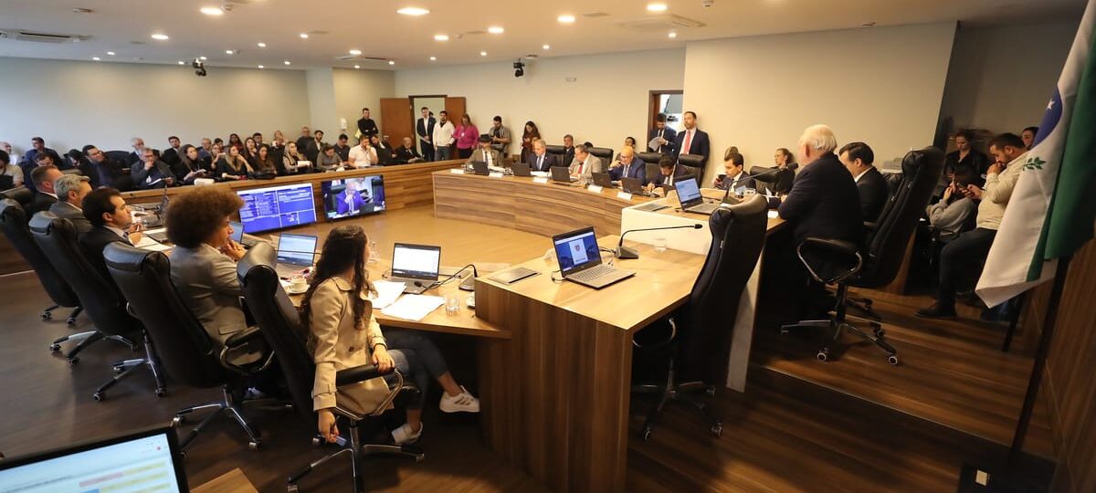 CCJ adia votação de projetos que reajustam cobrança de custas nos cartórios do estado