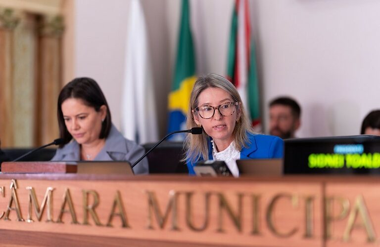 Vereadores e secretária debatem obras e serviços do SUS de Curitiba