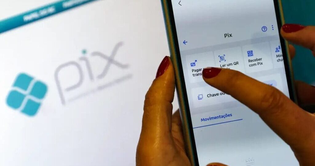 Banco Central decide impor limite de R$ 15 mil para transferências via Pix