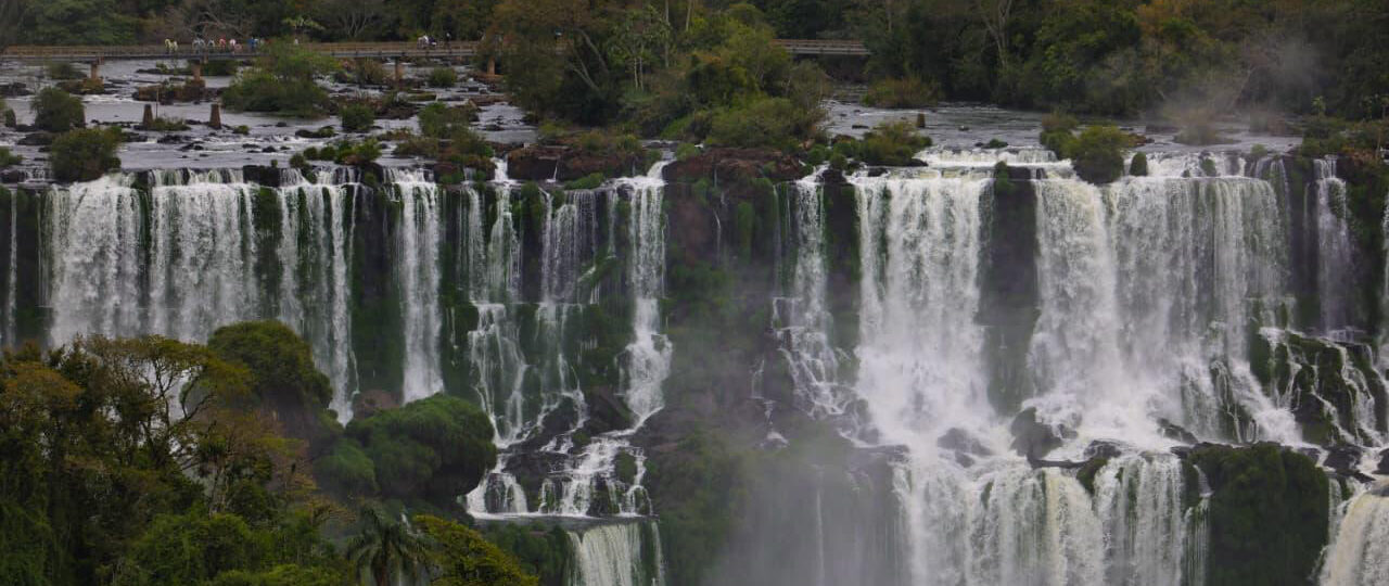 Foz do Iguaçu recebeu 3,3 milhões de turistas em seus principais atrativos em 2025