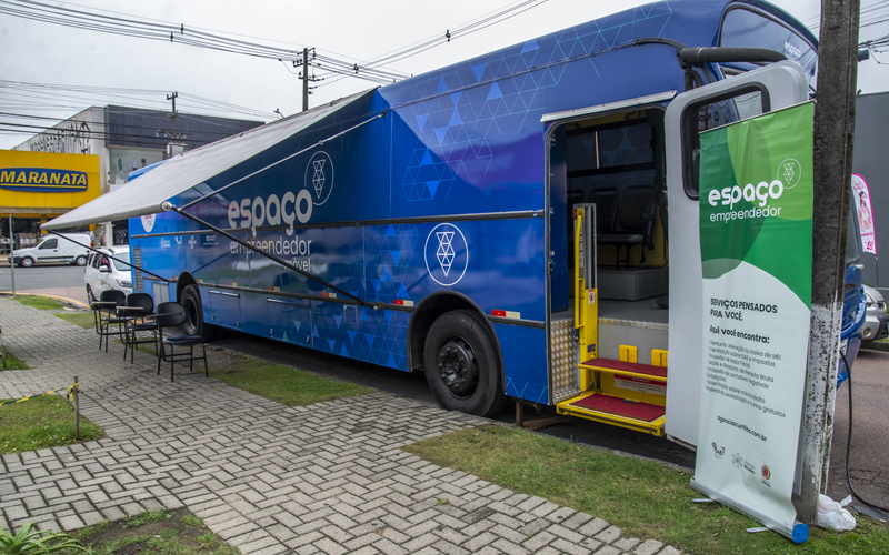 Espaço Empreendedor Móvel começa a circular pelas regionais; confira a programação