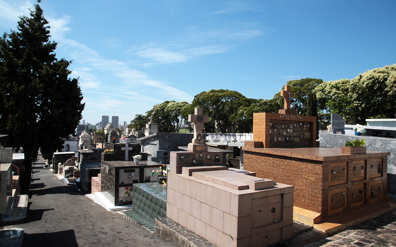 Veja quais são os prazos para limpeza e reparos de túmulos nos cemitérios municipais