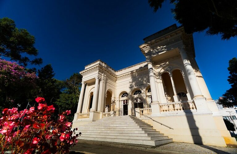 Terça: CMC vota projetos da Prefeitura de Curitiba em urgência