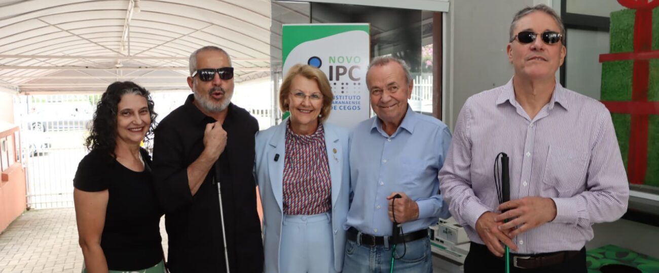 Secretária Márcia Huçulak reforça atendimento a pessoas cegas