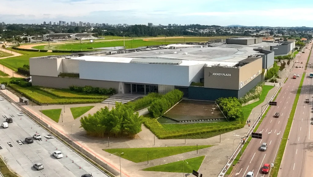 Shopping de Curitiba terá cinema por R$ 10 e programação especial no Mês da Mulher